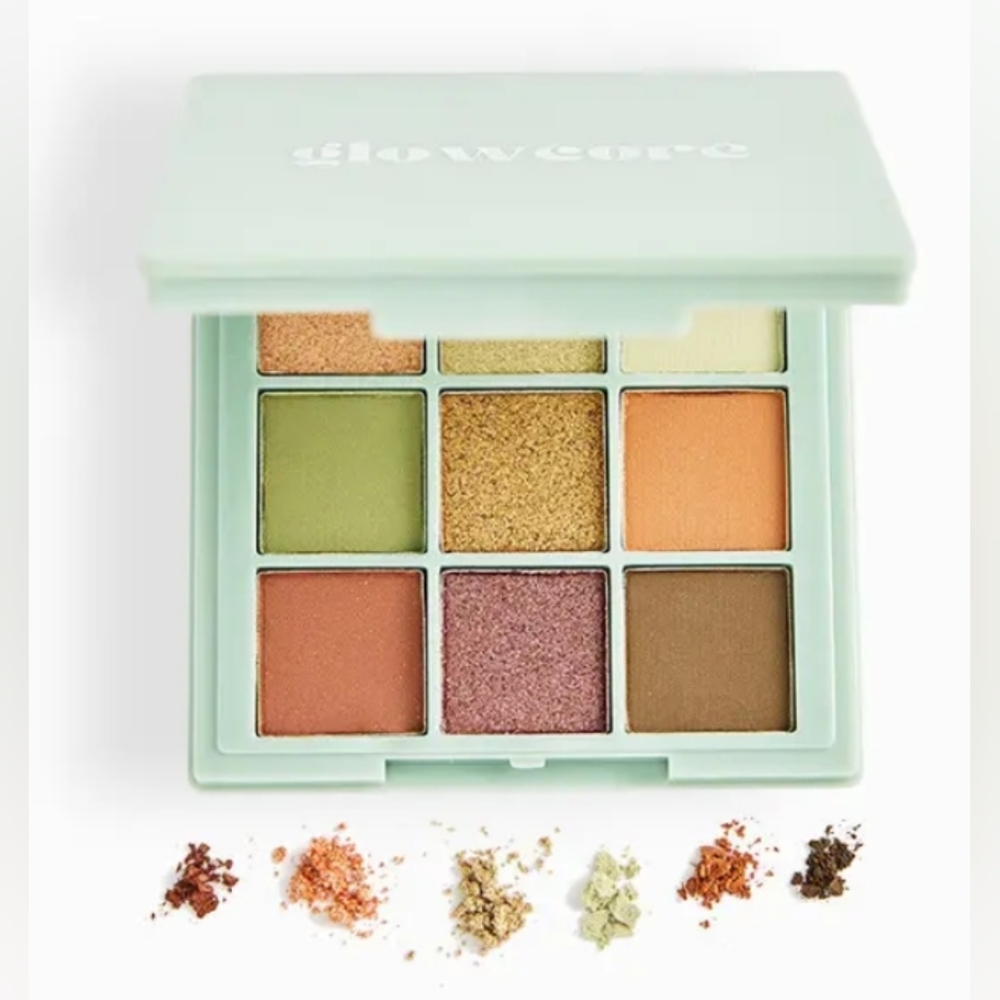 NWT GLOWCORE Mystic Earth Eyeshadow Palette